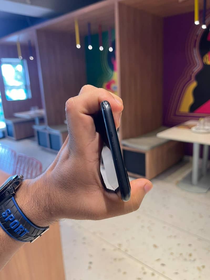 Apple iPhone 7 Plus 5