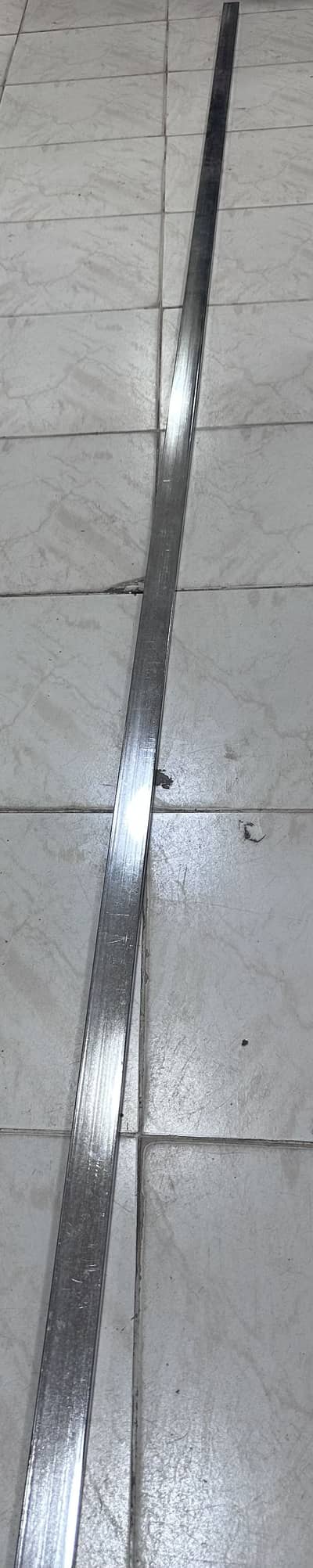 Title: لوہے کے مضبوط Box Pipe / Steel Sections — 10 عدد