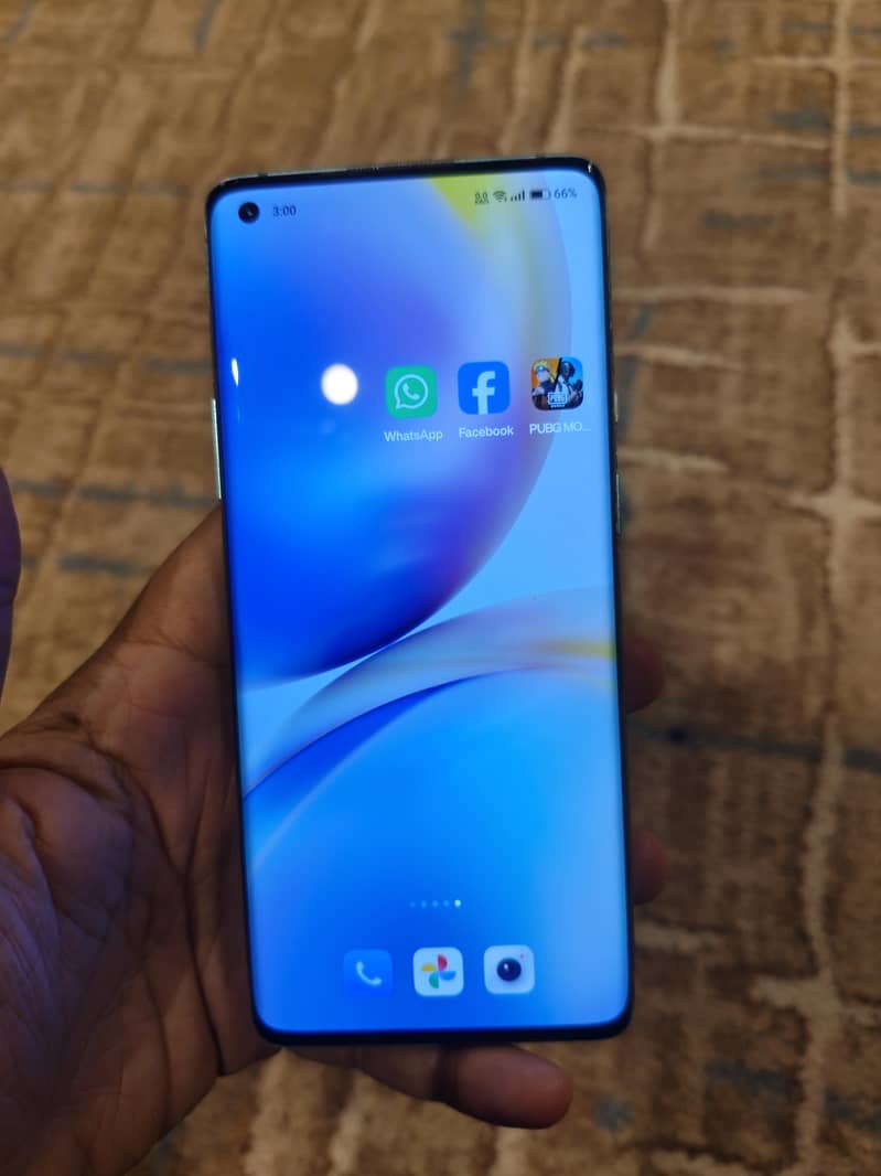 one Plus 8 pro 1