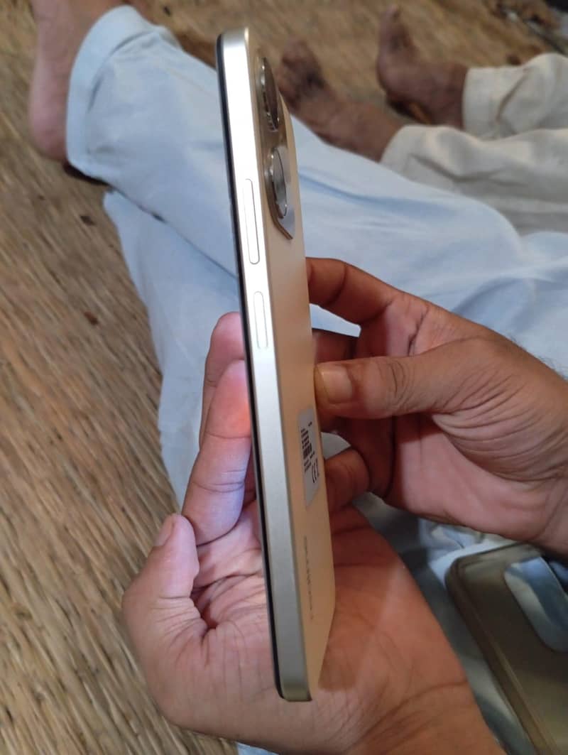 Realme  Model note 70 2