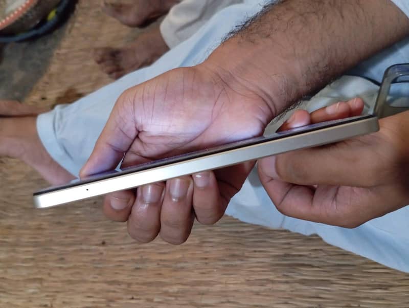Realme  Model note 70 4