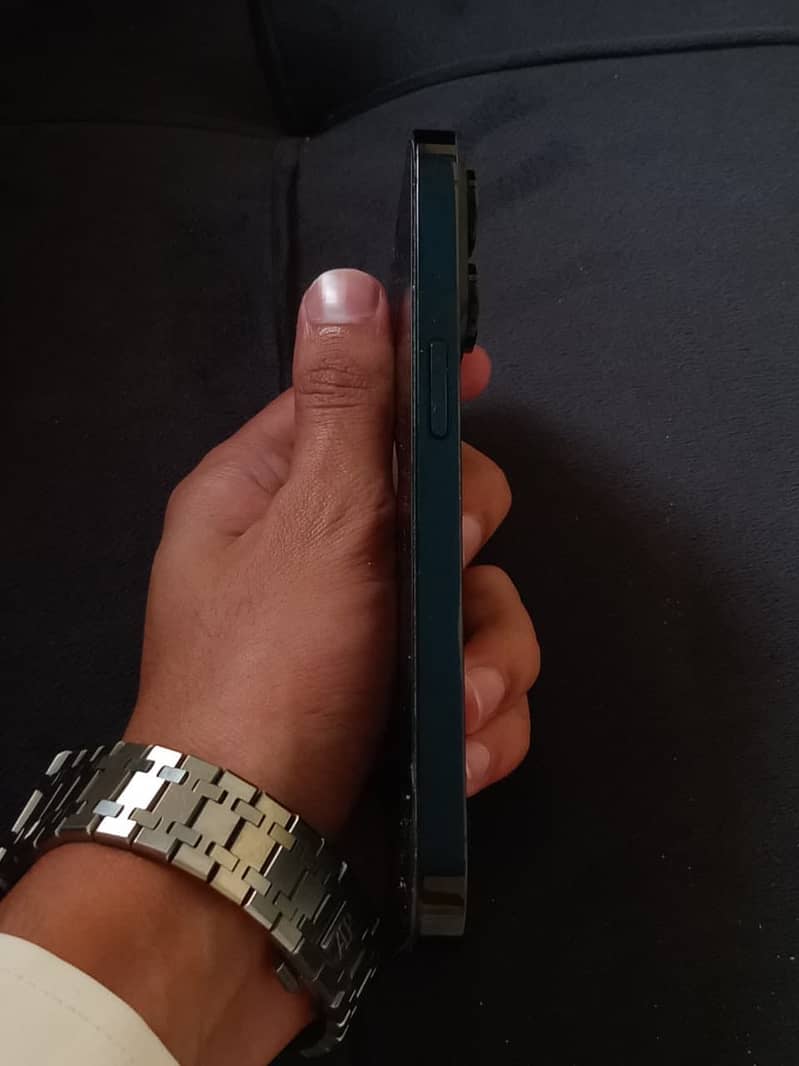 Apple iPhone 14 Pro 1