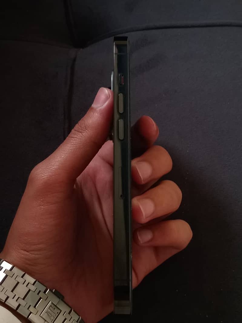 Apple iPhone 14 Pro 2
