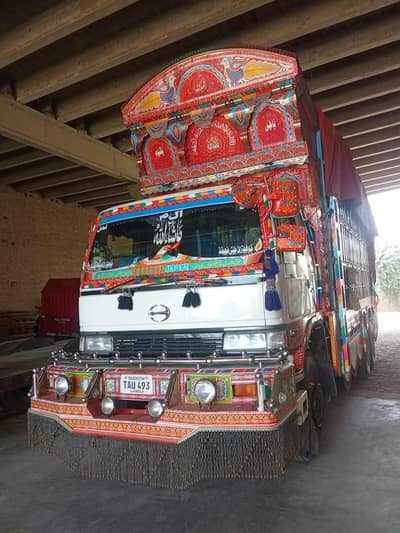 7D truck new condition