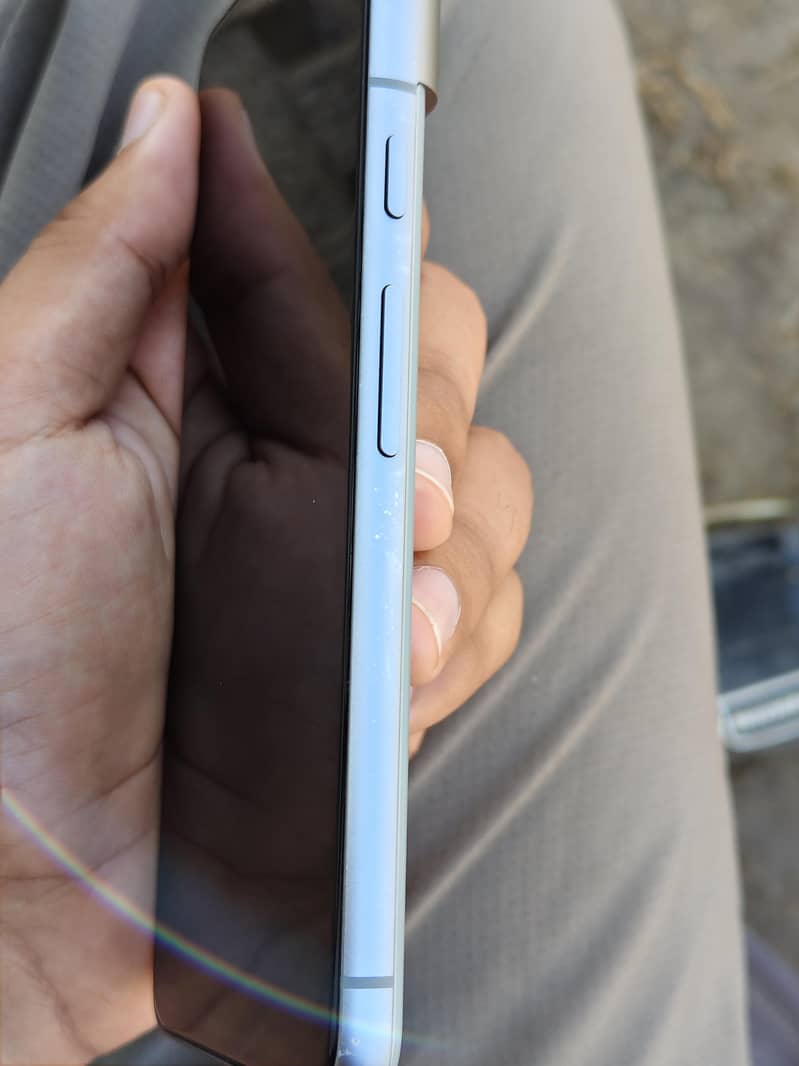 Google Pixel 8 3