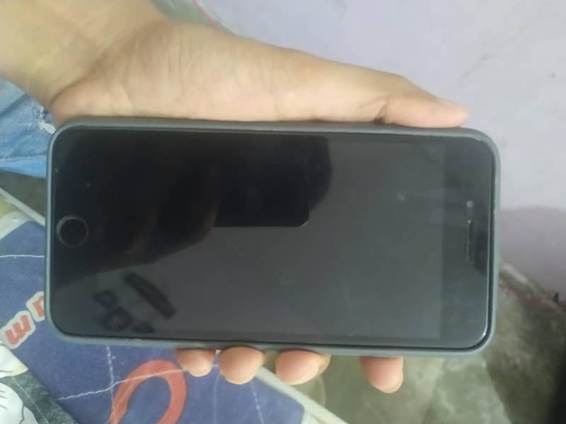 Apple iPhone 7 Plus 5