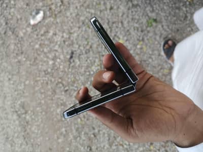 Samsung Mobile Z Flip 4