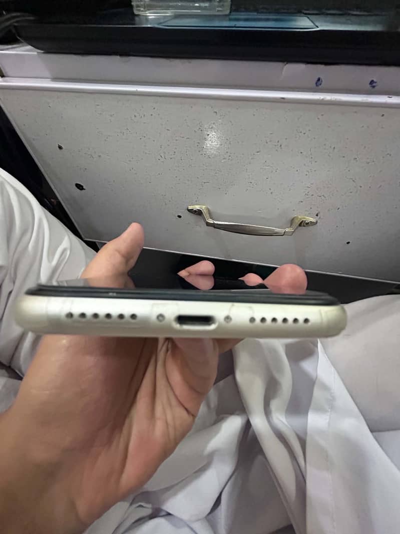 Apple iPhone 11 2