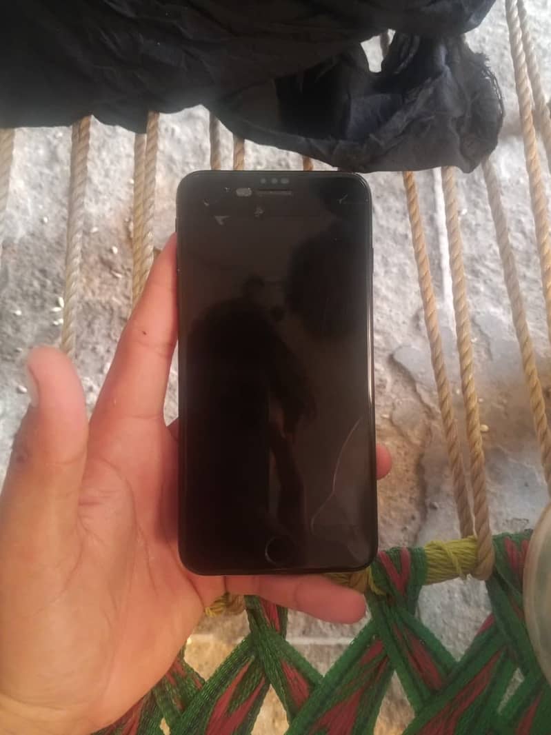 Apple iPhone 7 Plus 1