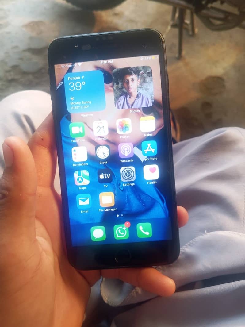 Apple iPhone 7 Plus 3