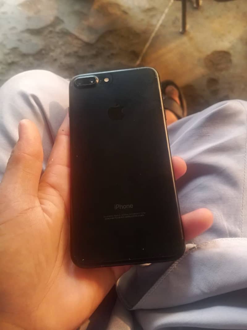 Apple iPhone 7 Plus 4