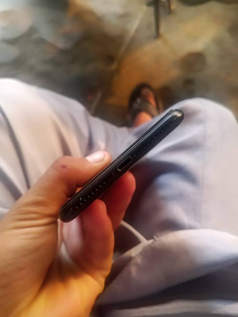 Apple iPhone 7 Plus 5