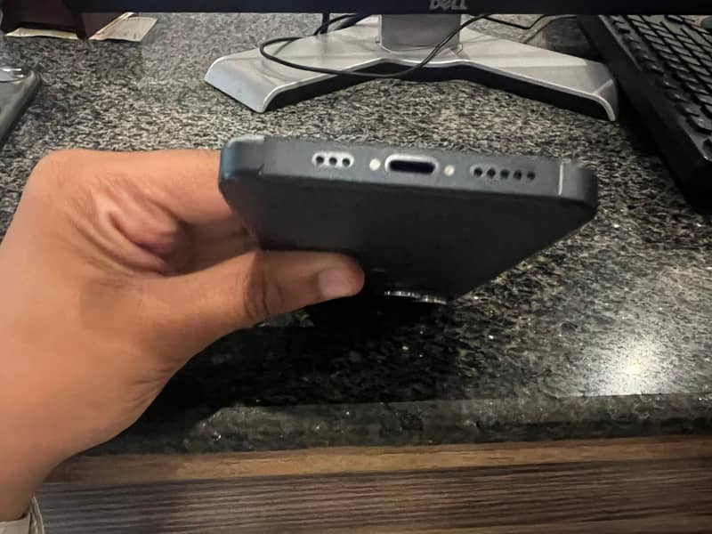 Apple iPhone 13 3