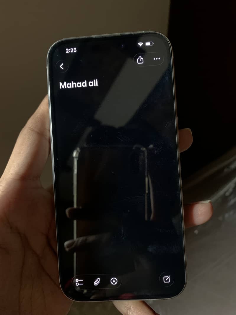 Apple iPhone 15 Pro 2
