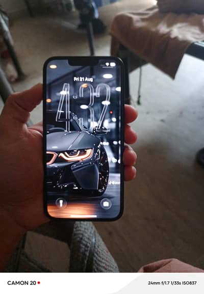 Apple iPhone 13