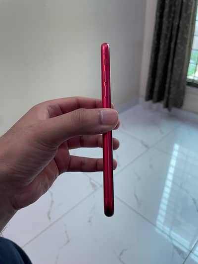 iPhone 11 64GB – Red | Factory Unlock
