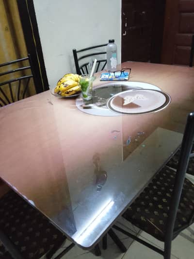 6-Seater Lightweight Iron Dining Table Set – Excellent Table Condition