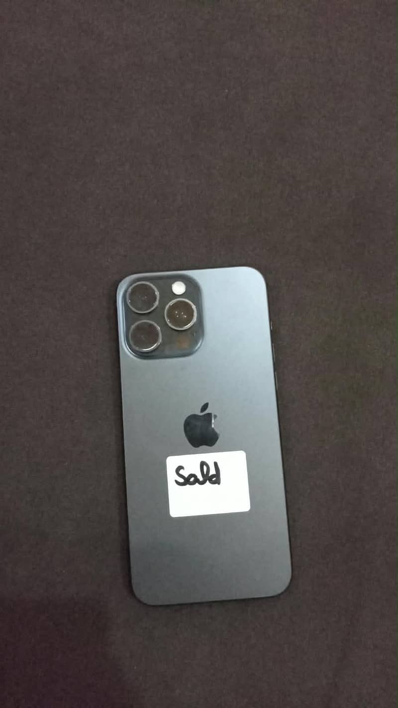 Apple iPhone 15 Pro Max 1
