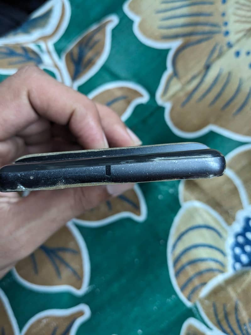 Google Pixel 7 4