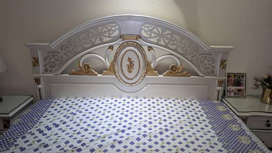 BED WITHOUT MATRIS