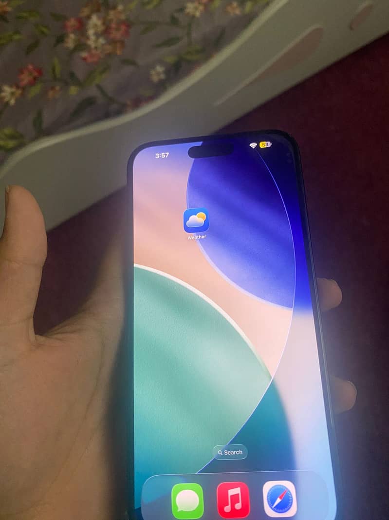 Apple iPhone 16 Plus 1