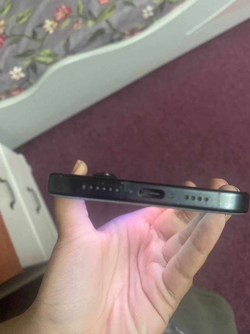 Apple iPhone 16 Plus 2
