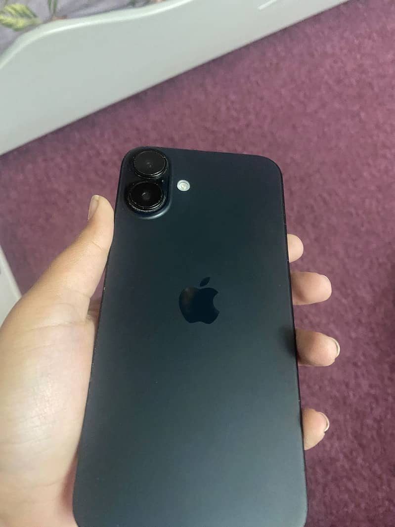 Apple iPhone 16 Plus 3