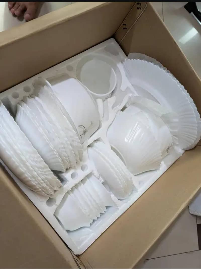 marble dinner set 0