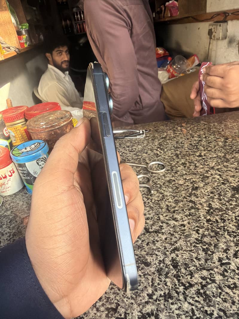 Apple iPhone 15 Pro Max 1