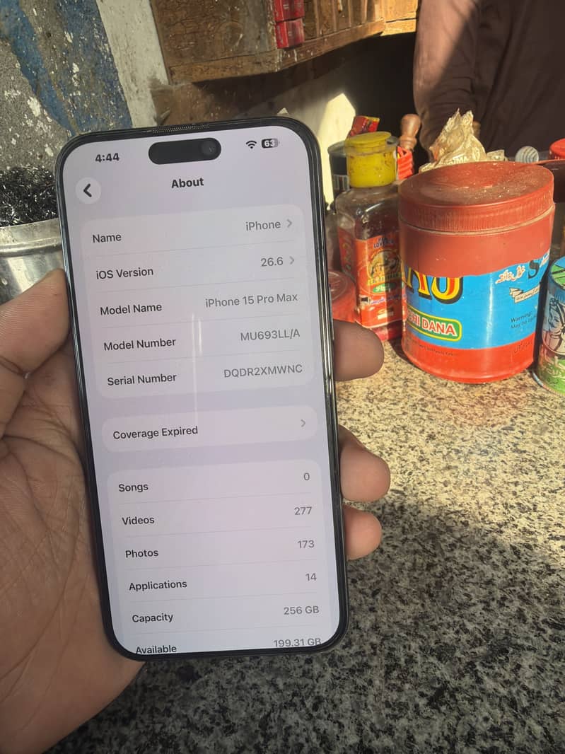 Apple iPhone 15 Pro Max 4