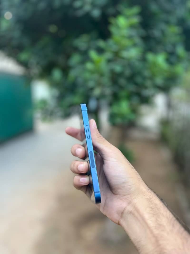 Apple iPhone 12 mini 2