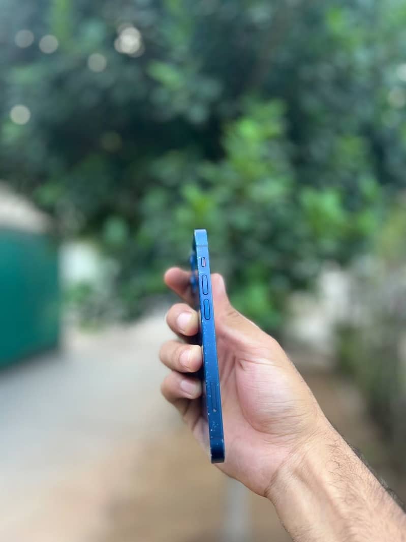 Apple iPhone 12 mini 3