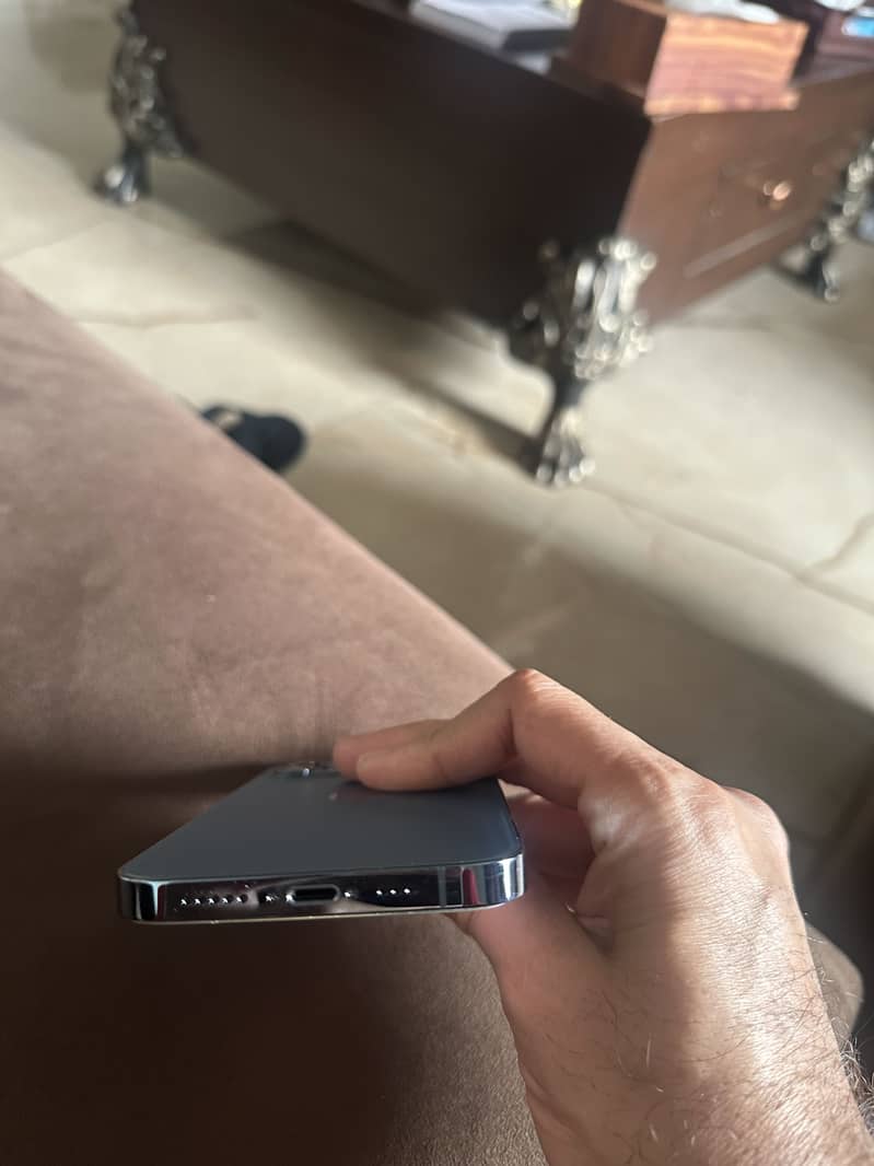 Apple iPhone 12 Pro 2