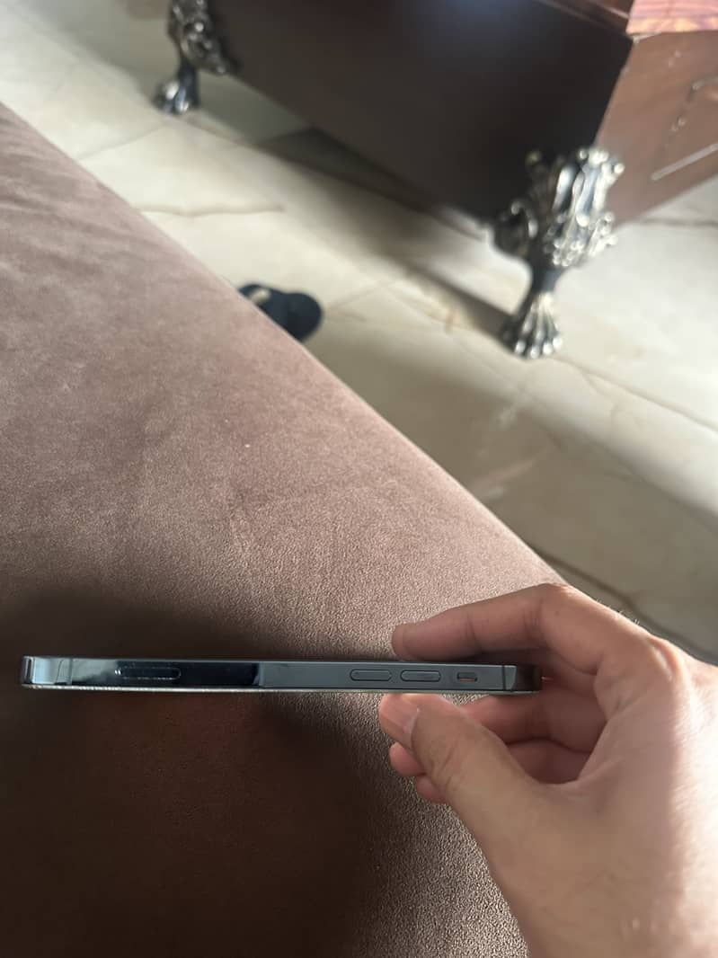 Apple iPhone 12 Pro 3