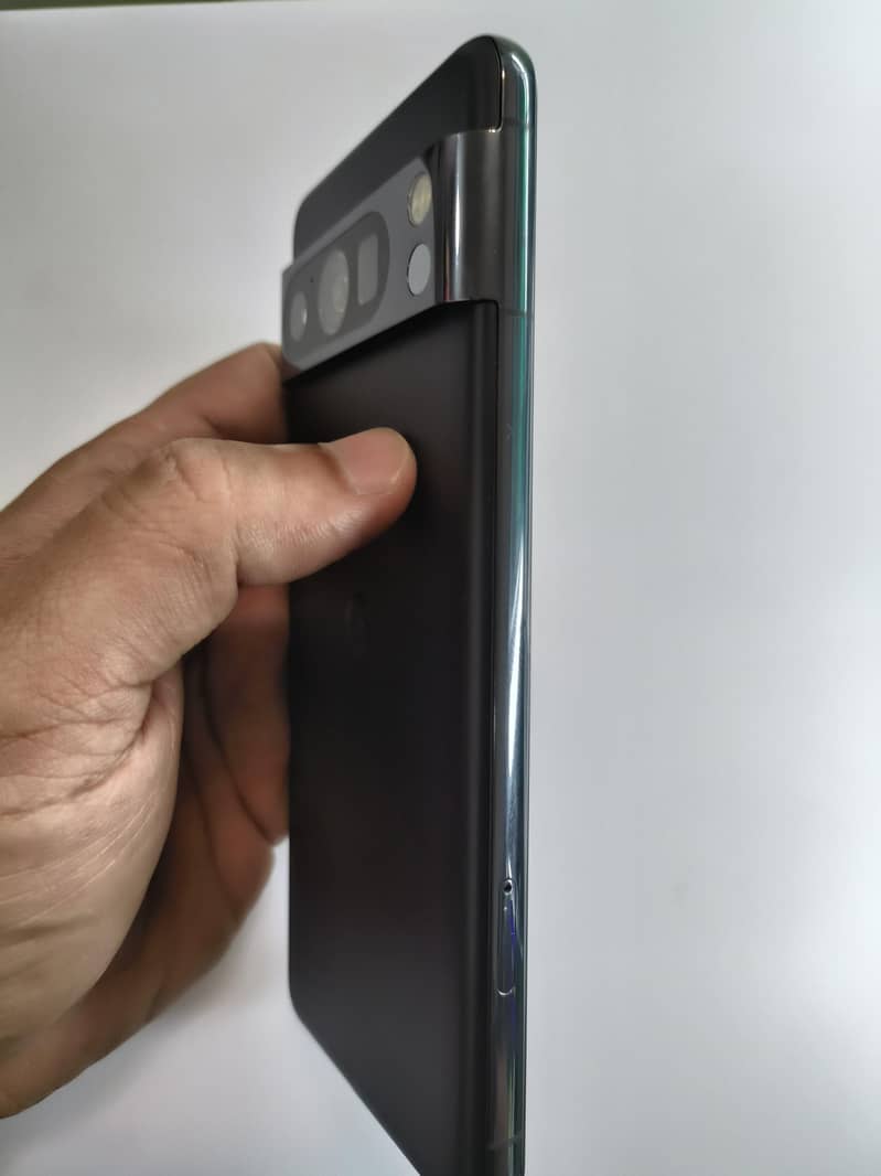 Google Pixel 8 Pro 3