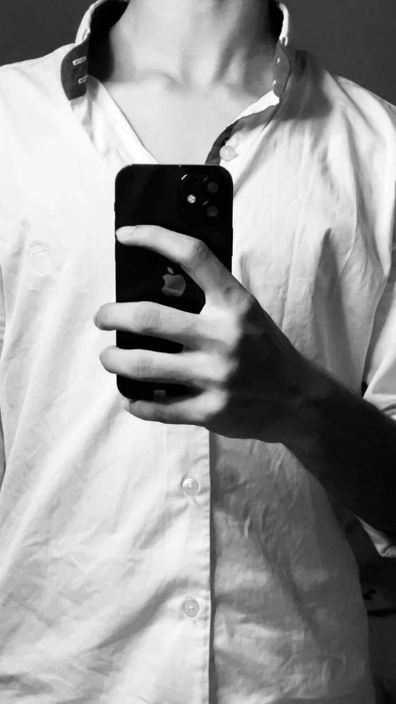 Apple iPhone 12 1