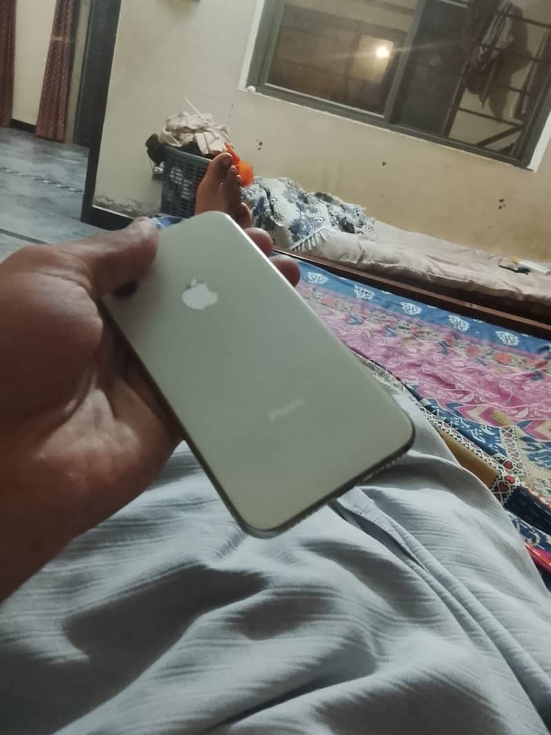 Apple iPhone X 8