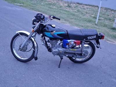 Honda 125 2005 model for sale