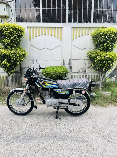 Honda CG 125 2026 model just 2400km total original 10/10 condition