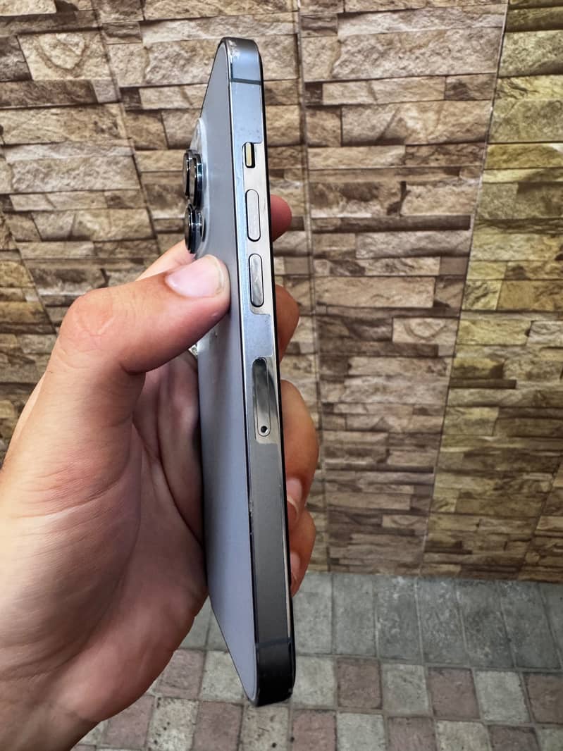 Apple iPhone 13 Pro 3