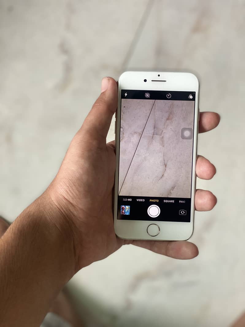 Apple iPhone 8 6