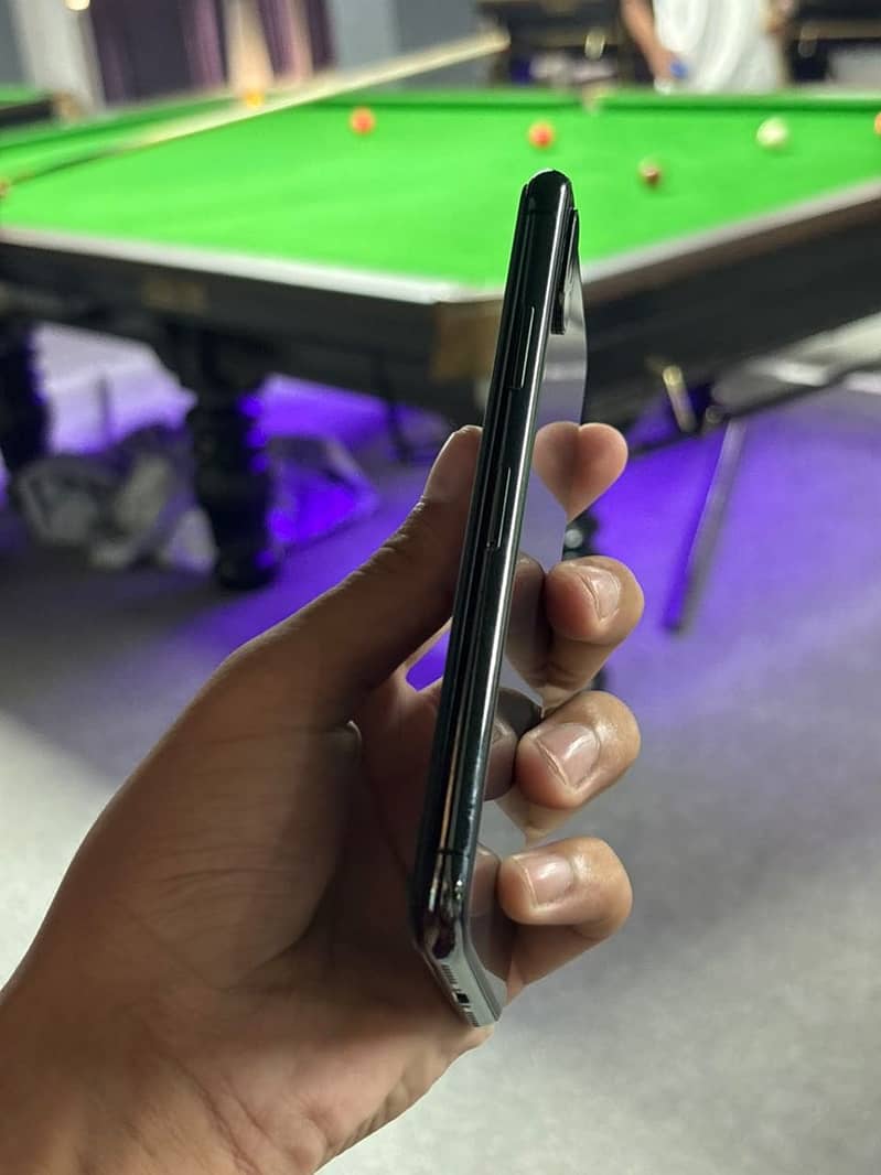 Apple iPhone X 2
