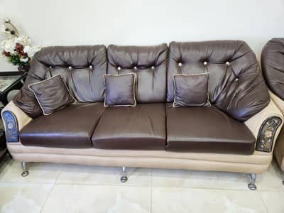 7 SEATER SOFA SET WITH DEWAN BEST CONDITION