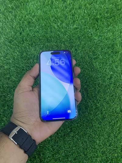 Apple iPhone 16