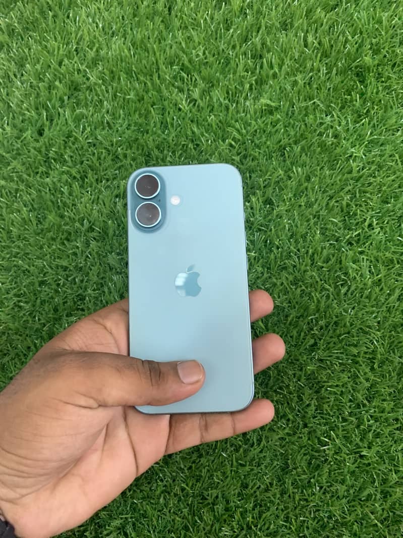 Apple iPhone 16 1
