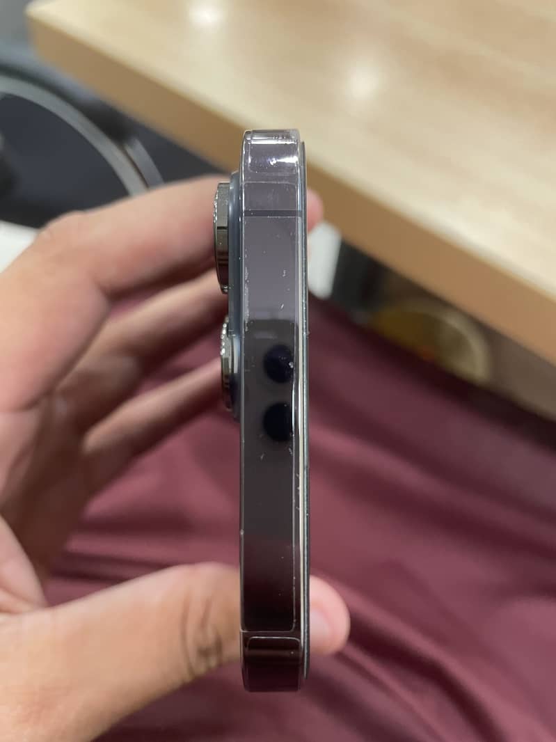 Apple iPhone 14 Pro Max 0