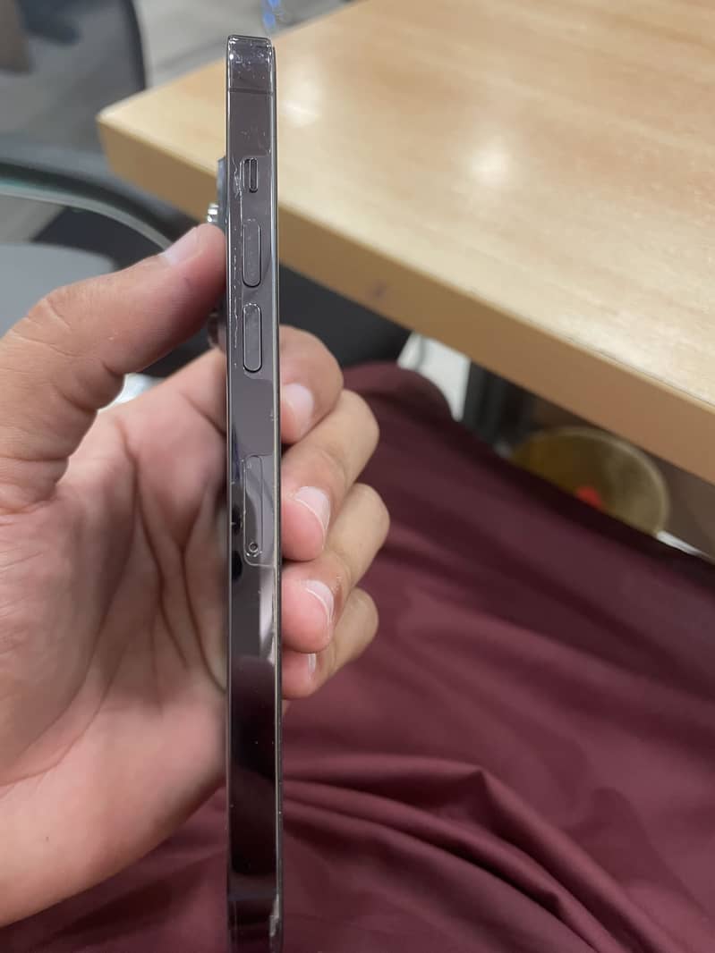 Apple iPhone 14 Pro Max 1