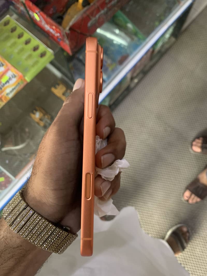 Apple iPhone 17 Pro Max 1