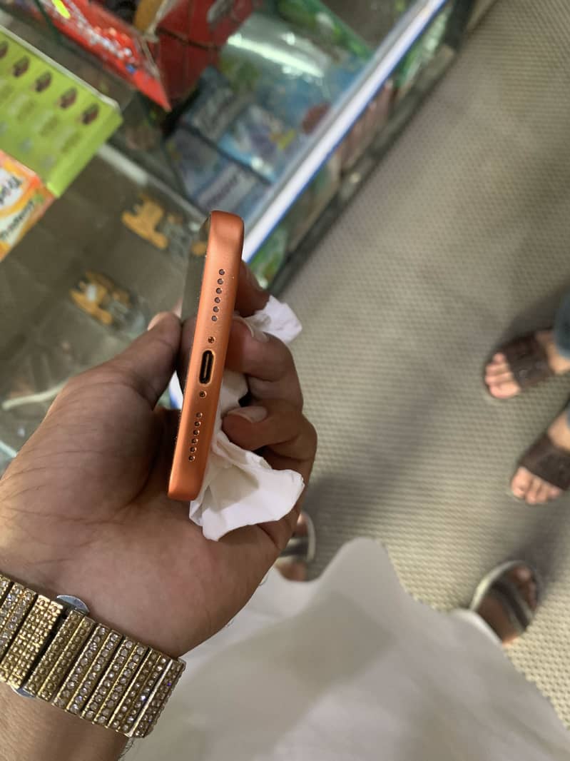 Apple iPhone 17 Pro Max 2