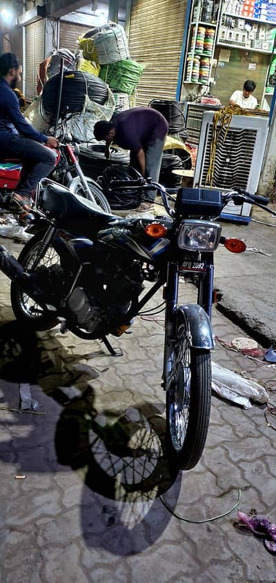 Honda 125 black 25 model